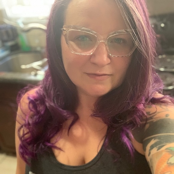 Meet your Posher, Sky - Picture 1 of 1